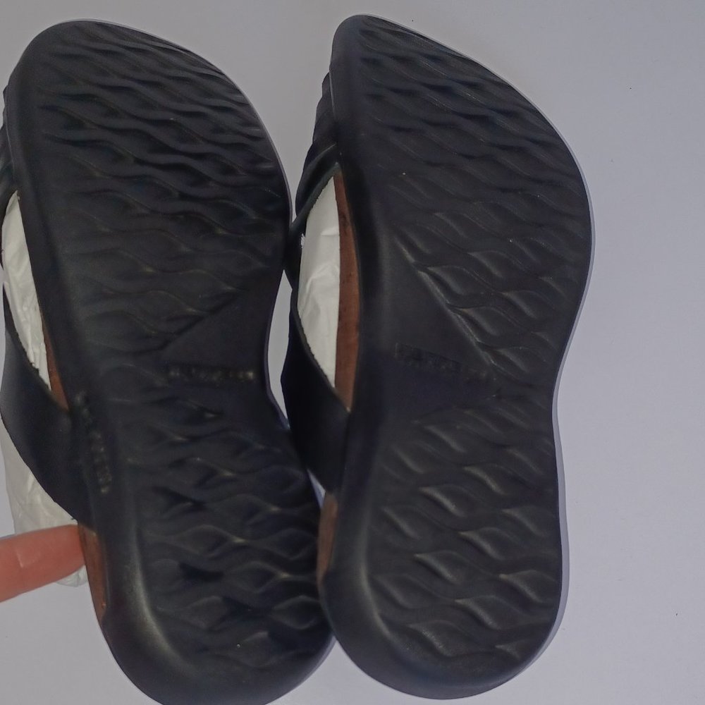 Merrell Leather Sandals - Picture 4 of 8